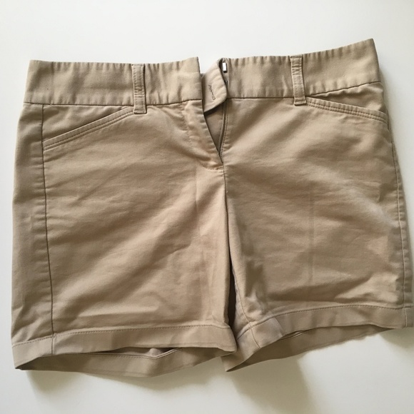Ann Taylor Signature Tan shorts - Picture 2 of 2